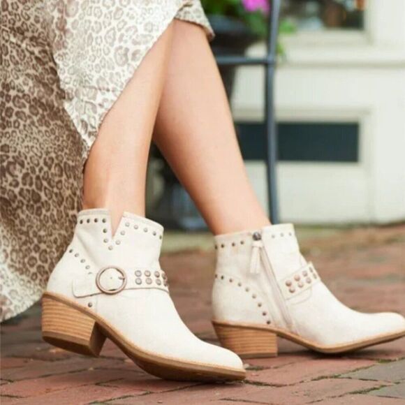 Söfft ALLENE Suede Moto Bootie Studs Buckles Side Zip Western Cowboy Boots Taupe - Picture 3 of 16